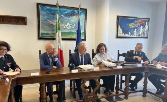 Prefettura: piano sicurezza per le scuole di Pistoia