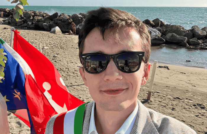 Pistoia, insulti razzisti a Bernard Dika: scatta la solidarietà