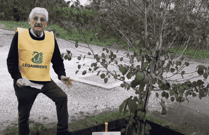 Quarrata, tre nuovi alberi e il monito di Legambiente