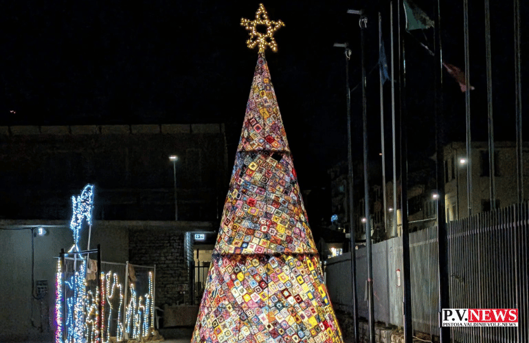 albero uncinetto illuminato 2