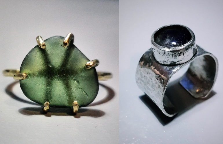 Vetrina artigianale con anelli, pietre e montature realizzate a mano