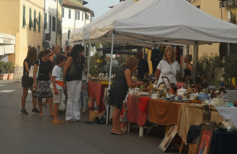 Buggiano: torna il mercatino "Curiosando e Riciclando"