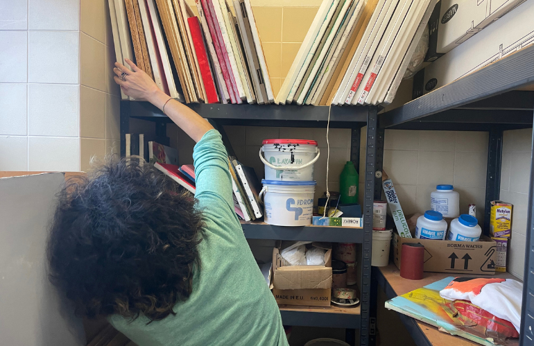 Strumenti e colori utilizzati nei workshop e nei laboratori artistici