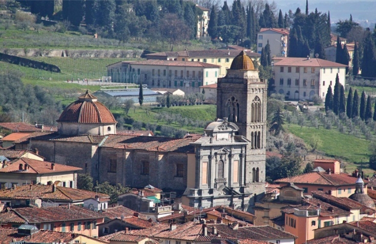 Pescia: possibili disagi per rifacimento pavimentazione in Duomo