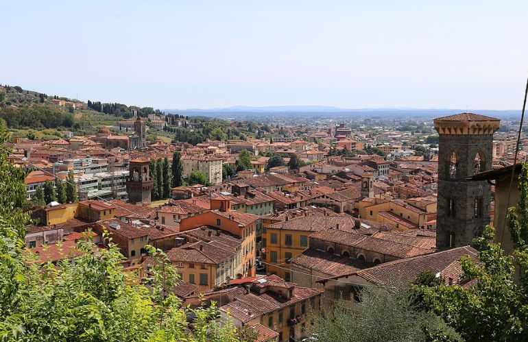 pescia cambia accusa l amministrazione franchi 2025