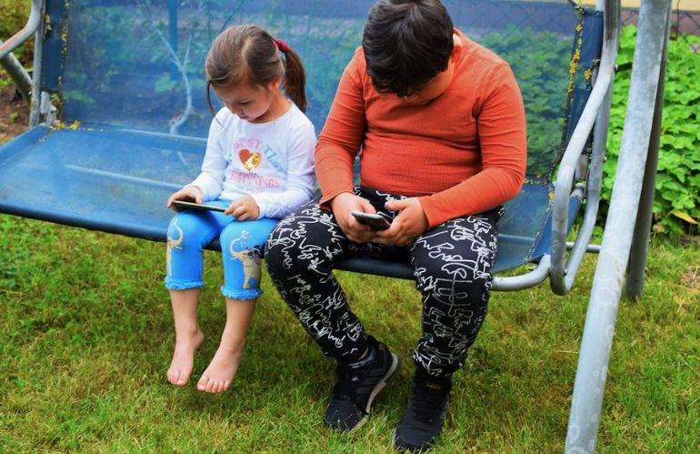 allarme dagli psicologi toscani su uso cellulare minori